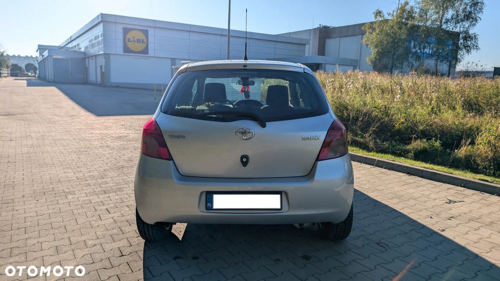 Toyota Yaris - 5