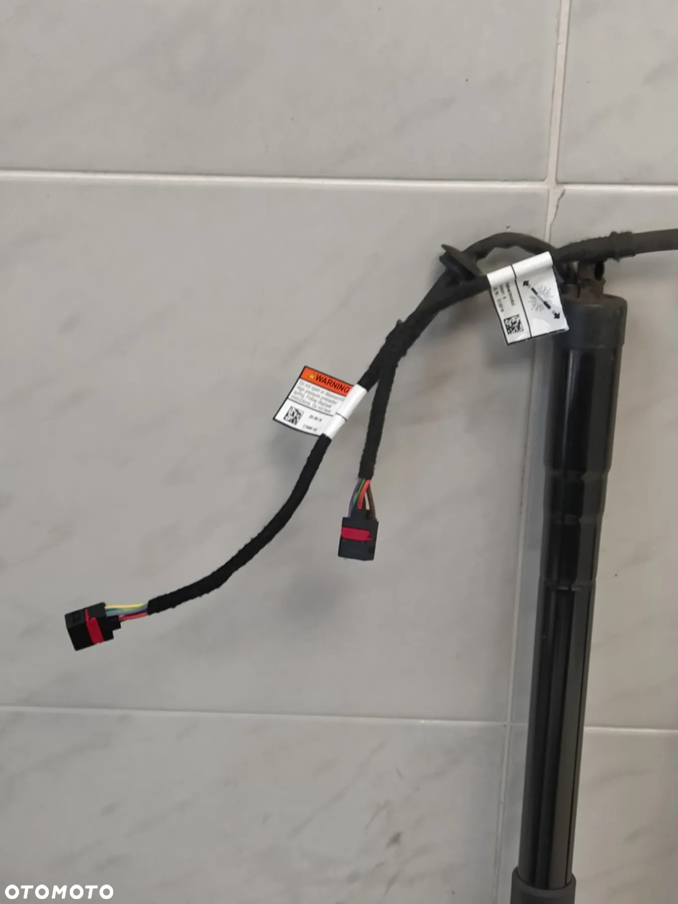 RANGE ROVER SPORT L494 SIŁOWNIK TELESKOP KLAPY BAGAŻNIKIA TYŁ TYLNI ORYGINAŁ - 6