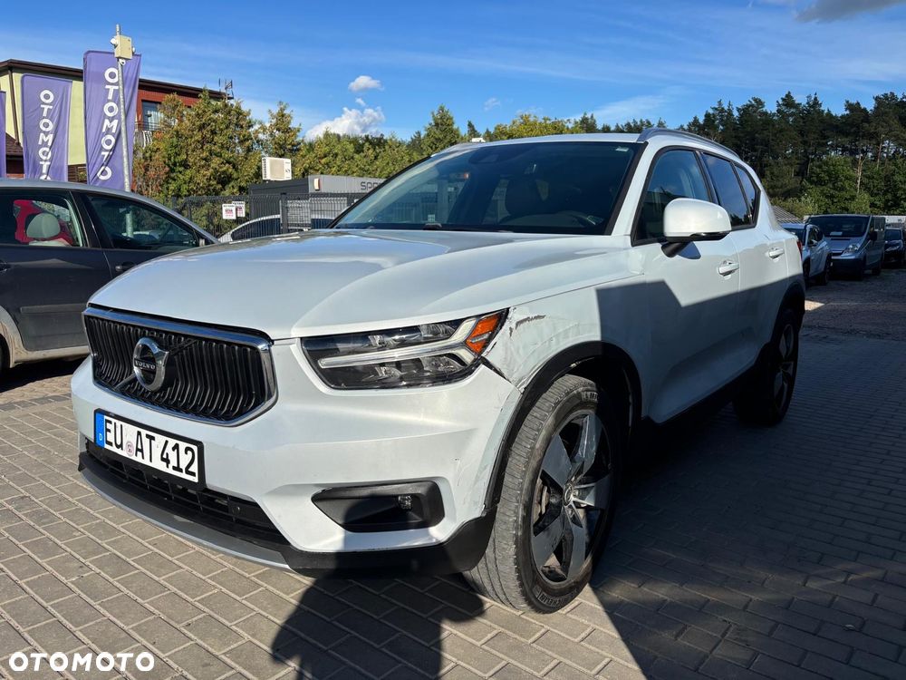 Volvo XC 40 T4 AWD Geartronic Momentum Pro - 9