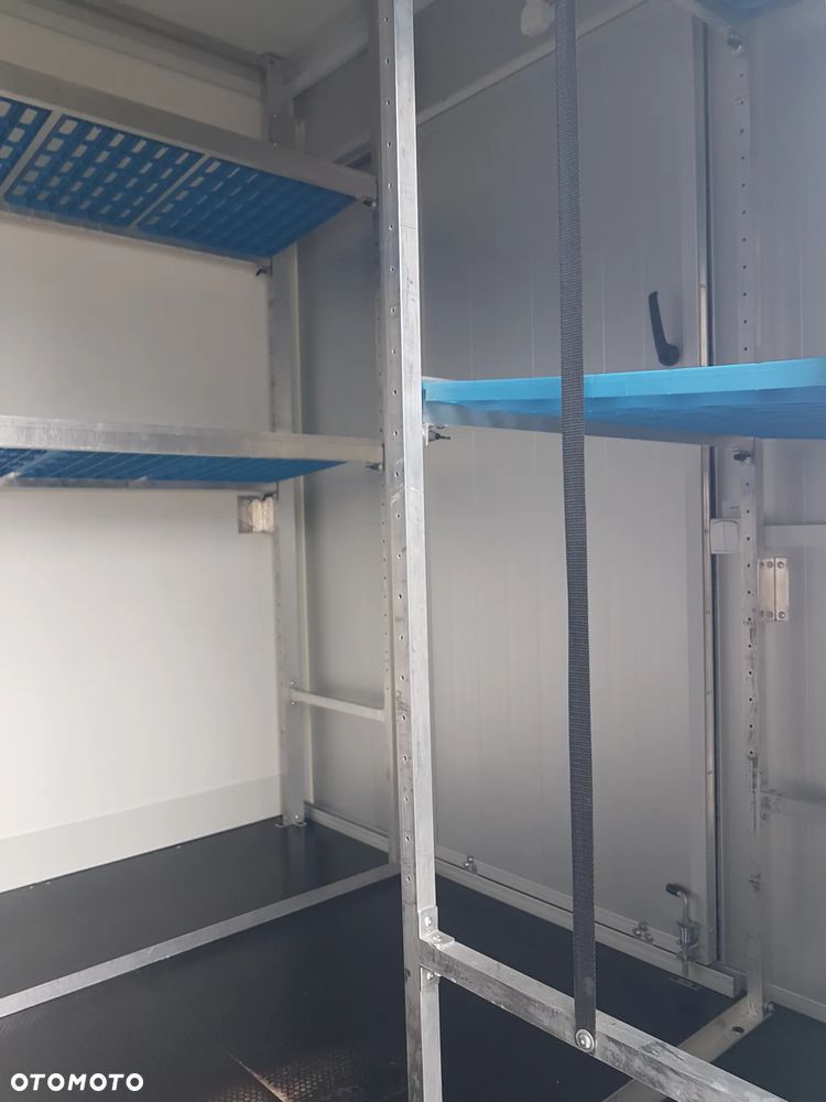 Iveco DAILY KONTENER NISKOPODŁOGOWY 4,43x2,23x2,42 SKLEP FOODTRUCK BAR KLIMA KONIOWÓZ KAMPER - 38