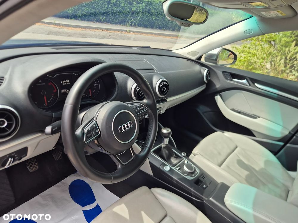 Audi A3 Sportback 2.0 TDI Ambiente - 6