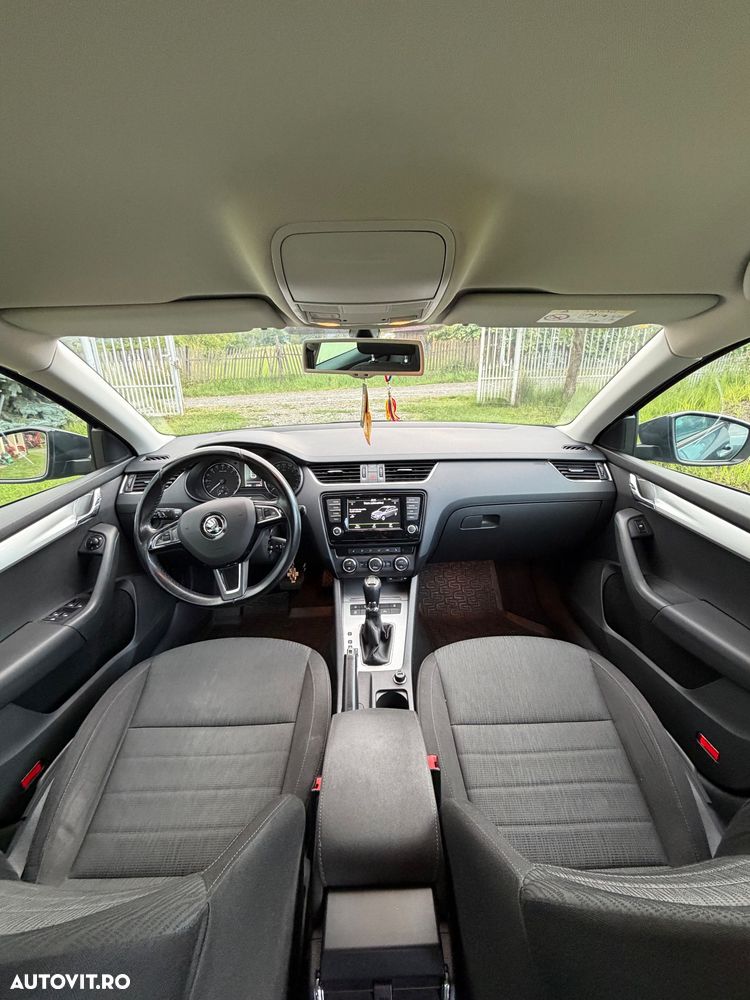 Skoda Octavia 2.0 TDI DSG 4X4 Style - 22