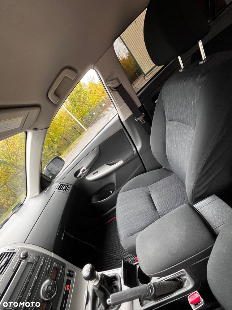 Toyota Corolla 2.0 D-4D Prestige - 26