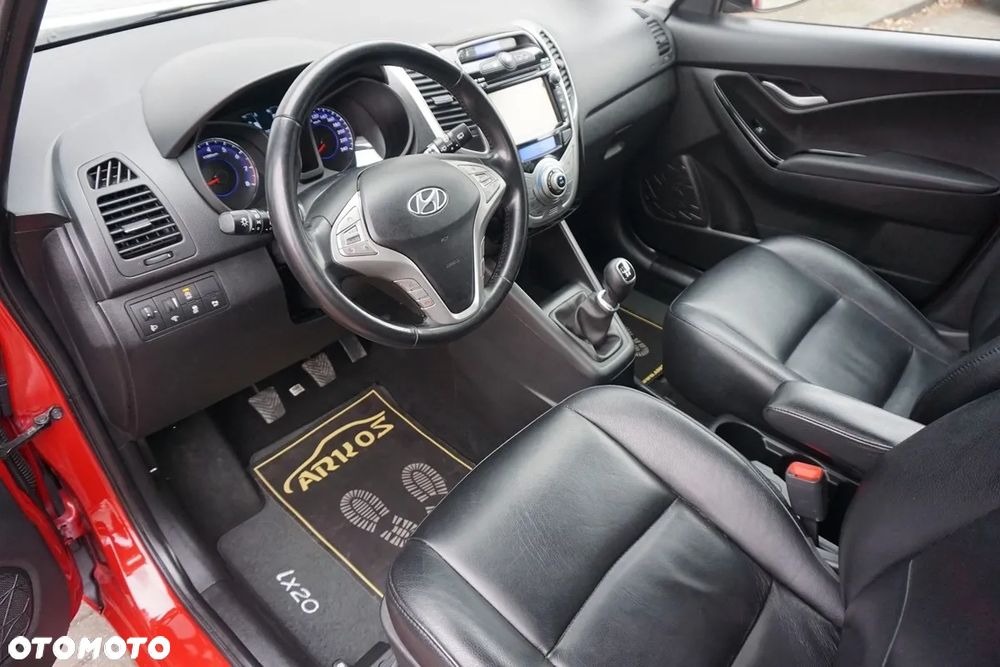 Hyundai ix20 1.4 Premium blue - 23