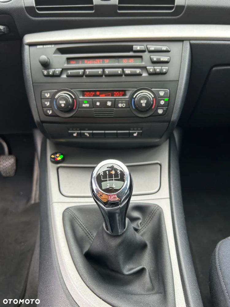 BMW Seria 1 116i - 23