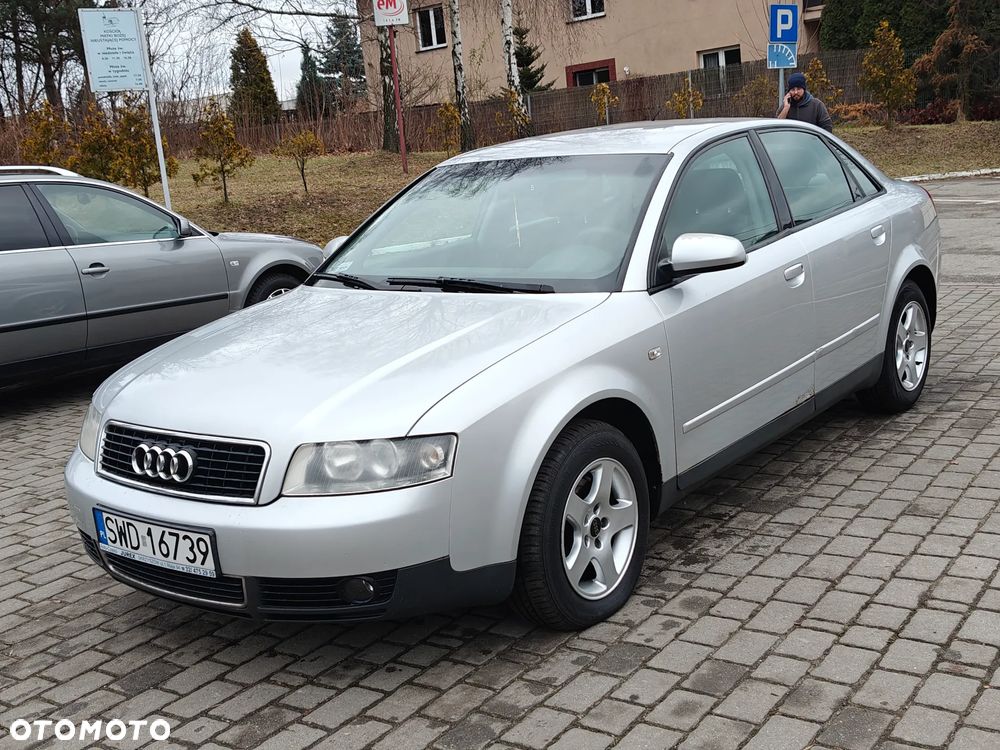 Audi A4 Limousine - 16