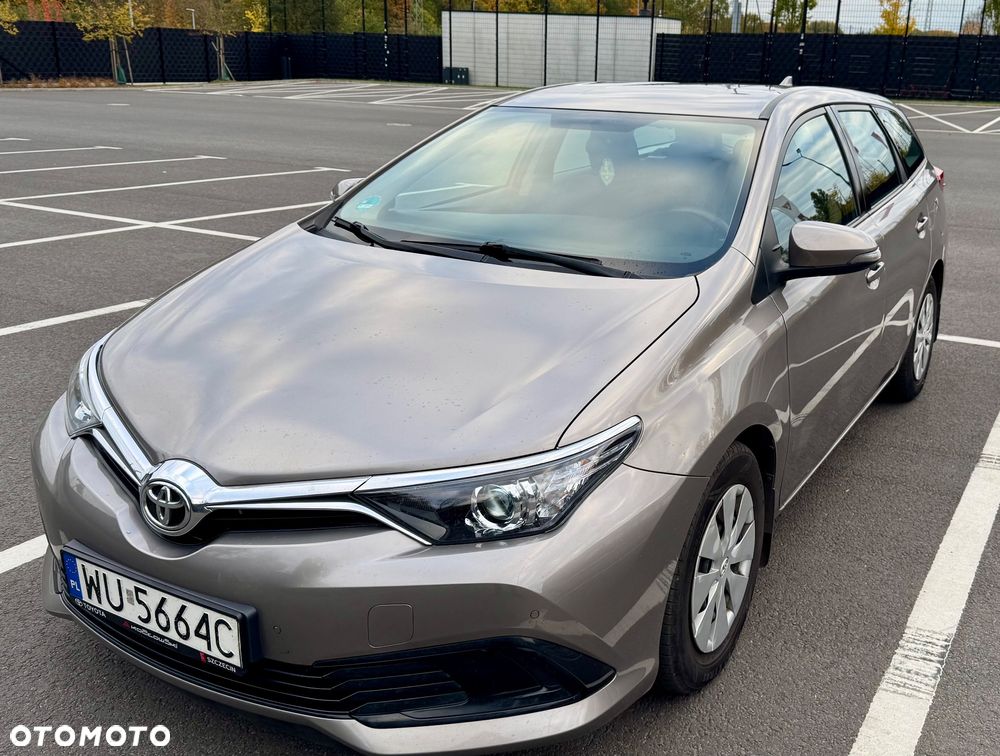 Toyota Auris 1.4 D-4D Active - 9