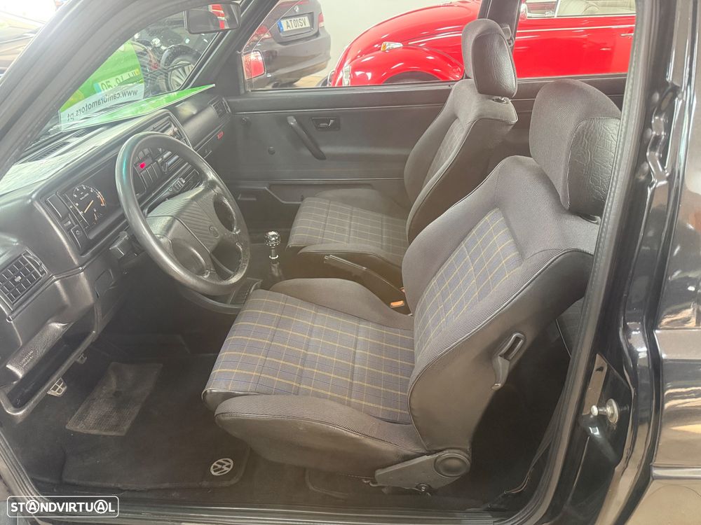 VW Golf 1.8 GTI 16V - 26