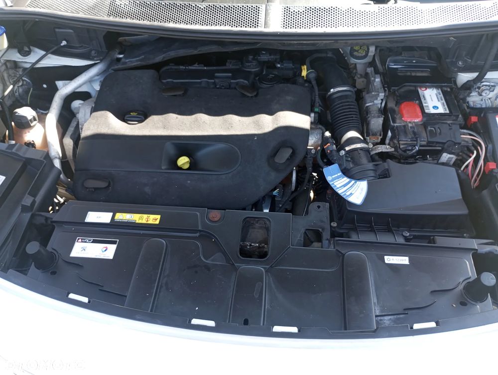 Peugeot 3008 HDi FAP 150 Allure - 20