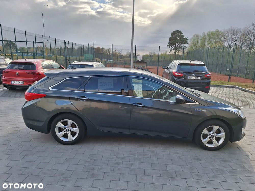 Hyundai i40 Kombi blue 1.6 Space - 2