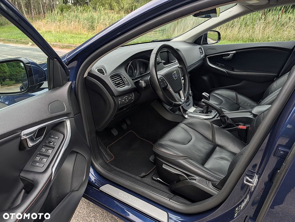Volvo V40 D2 Ocean Race - 17