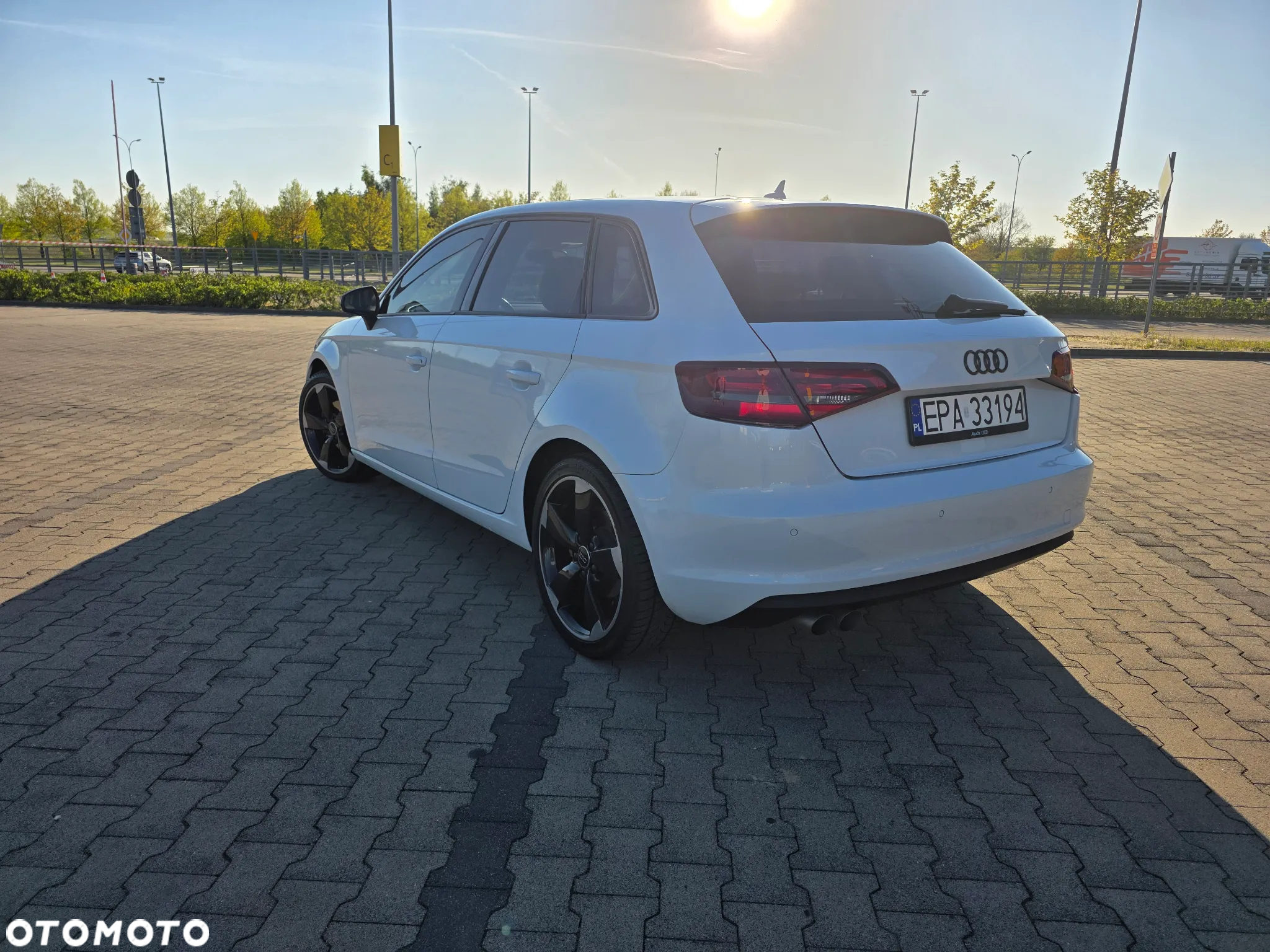 Audi A3 2.0 TDI Sportback S tronic Ambiente - 9
