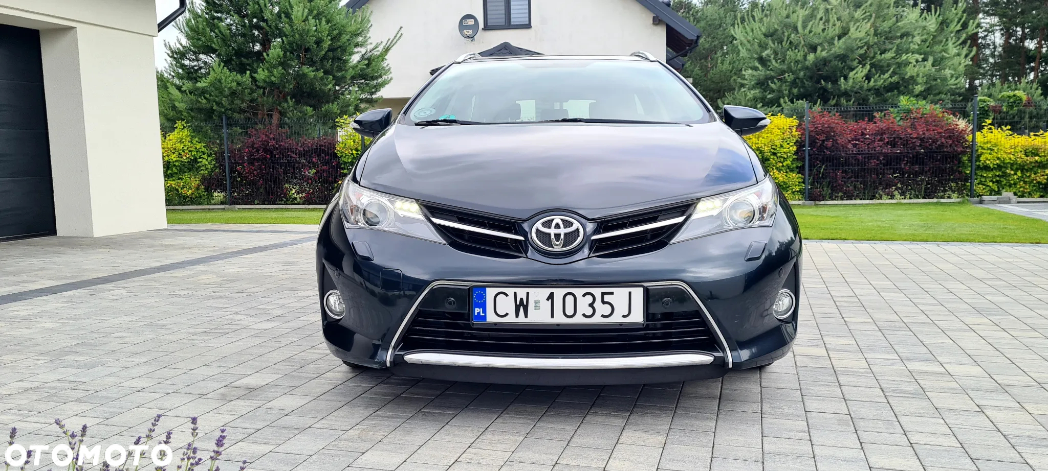 Toyota Auris 1.6 Premium - 2