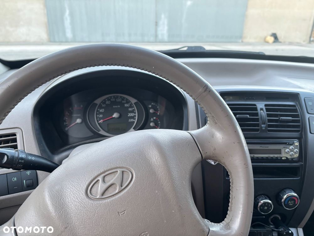 Hyundai Tucson 2.0 CRDi Active - 13