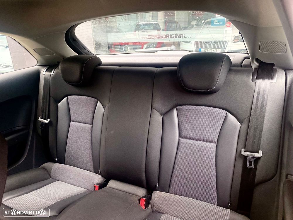 Audi A1 1.6 TDI Advance S-Tronic - 27