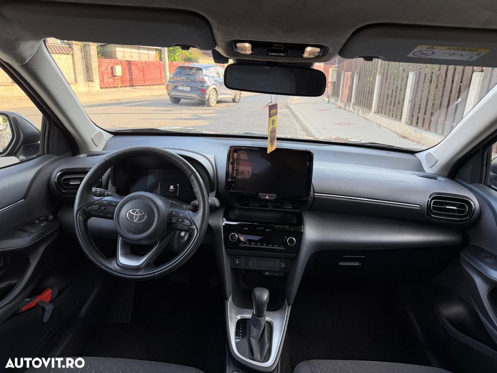 Toyota Yaris Cross - 13