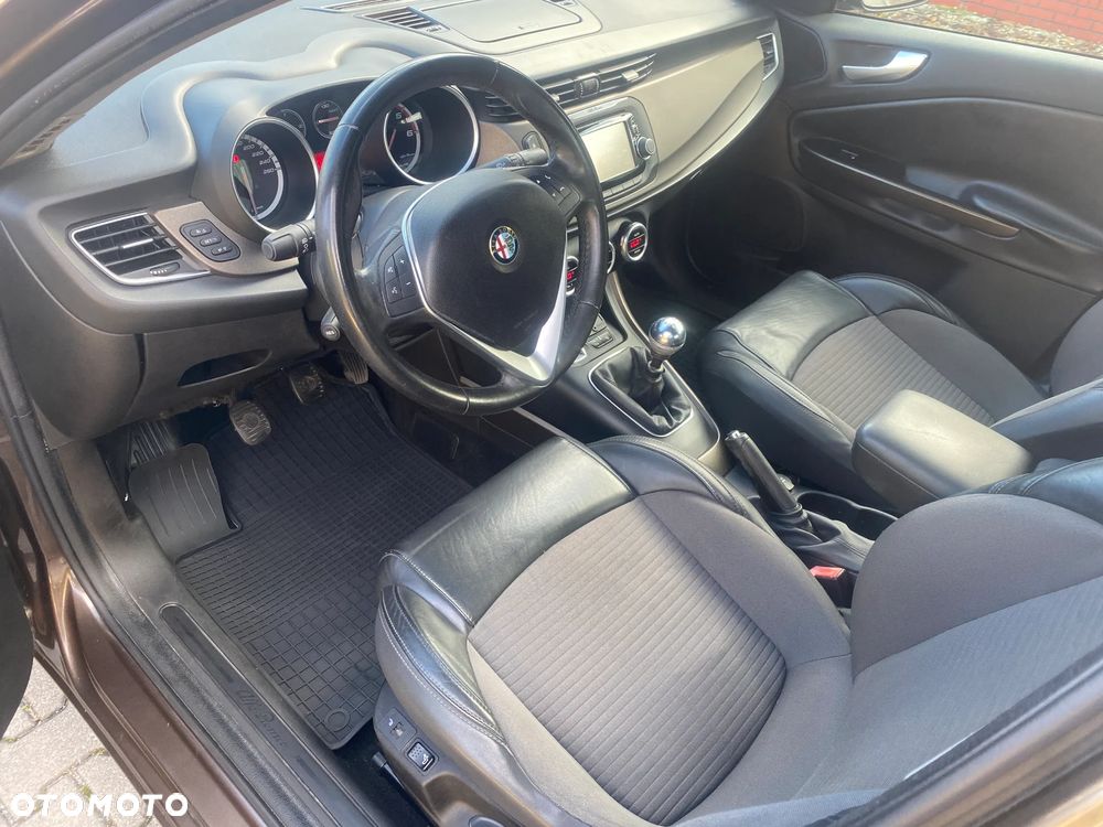 Alfa Romeo Giulietta 2.0 JTDM 16V Veloce - 7