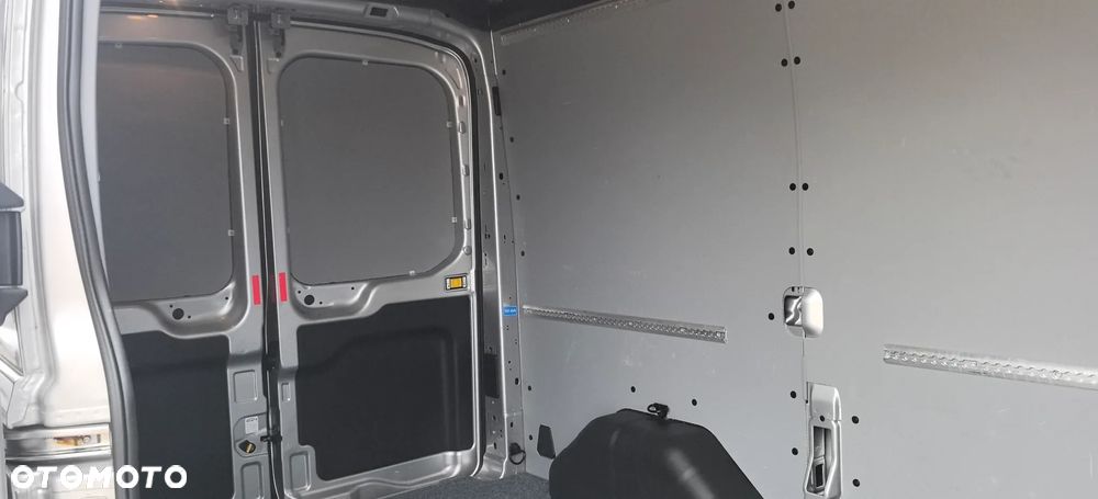 Ford Transit - 16