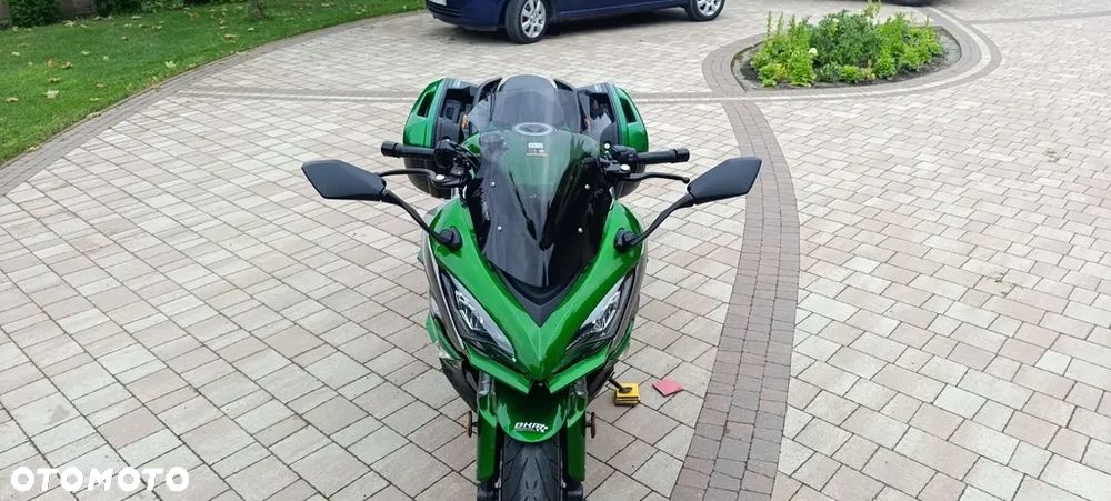 Kawasaki Z - 7