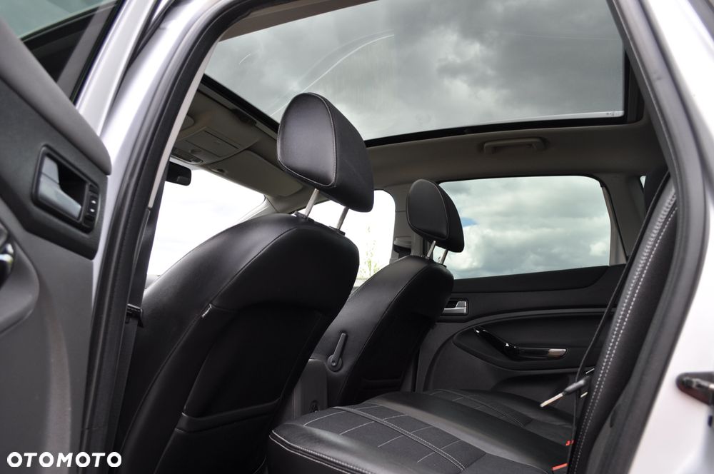 Ford Kuga 2.0 TDCi 4x4 Titanium - 14