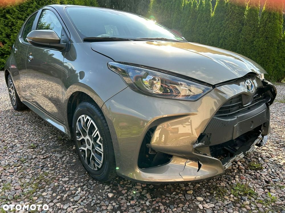 Toyota Yaris - 22