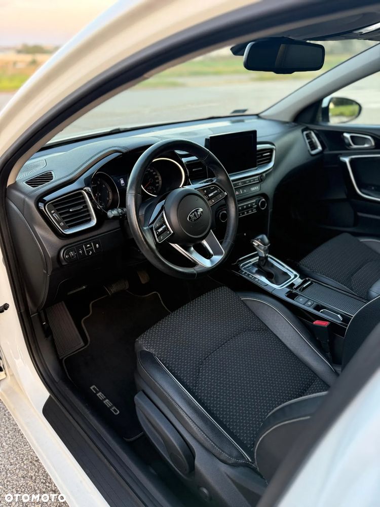 Kia Ceed 1.4 T-GDI DCT OPF Platinum Edition - 21