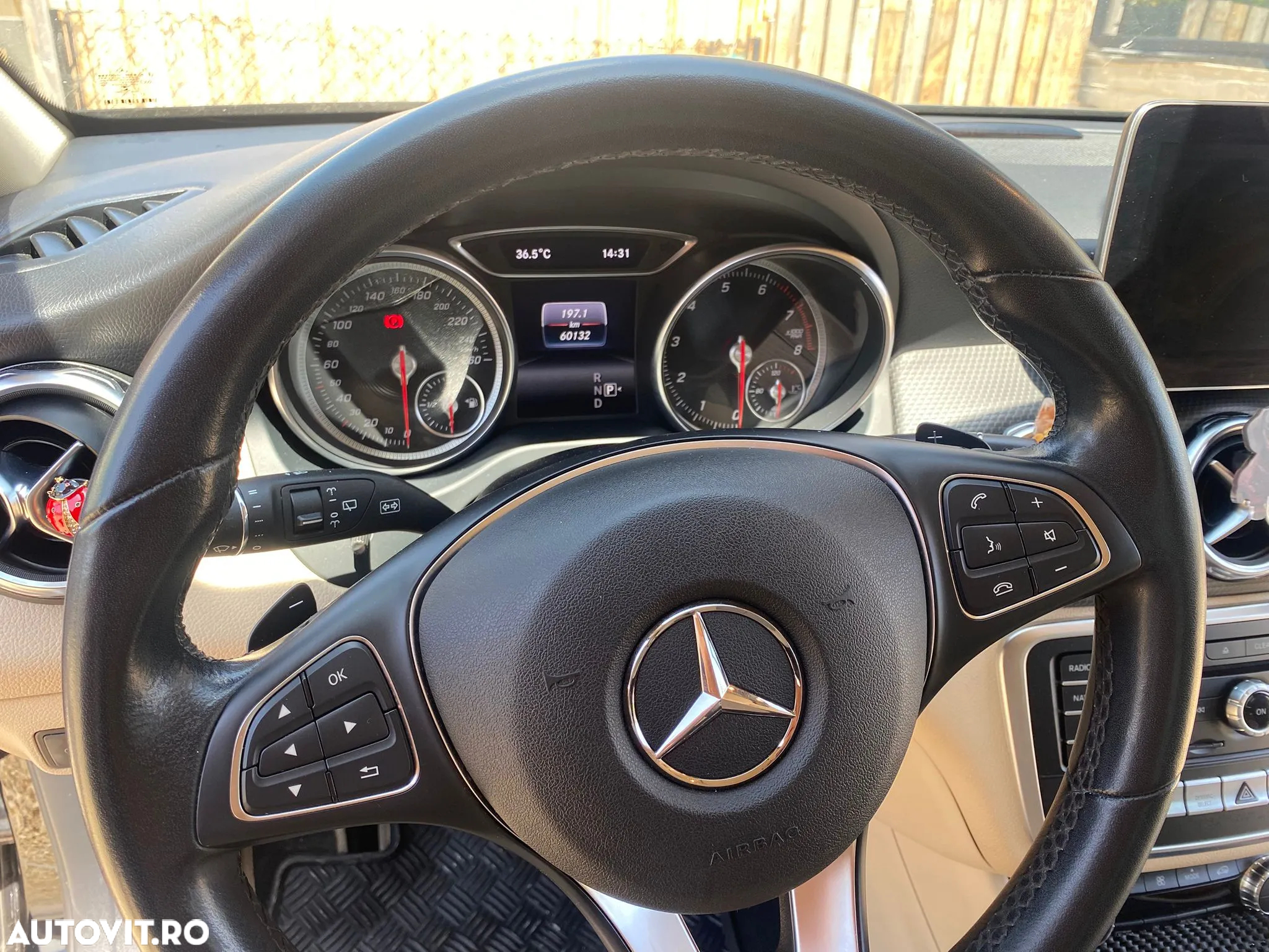 Mercedes-Benz GLA - 6