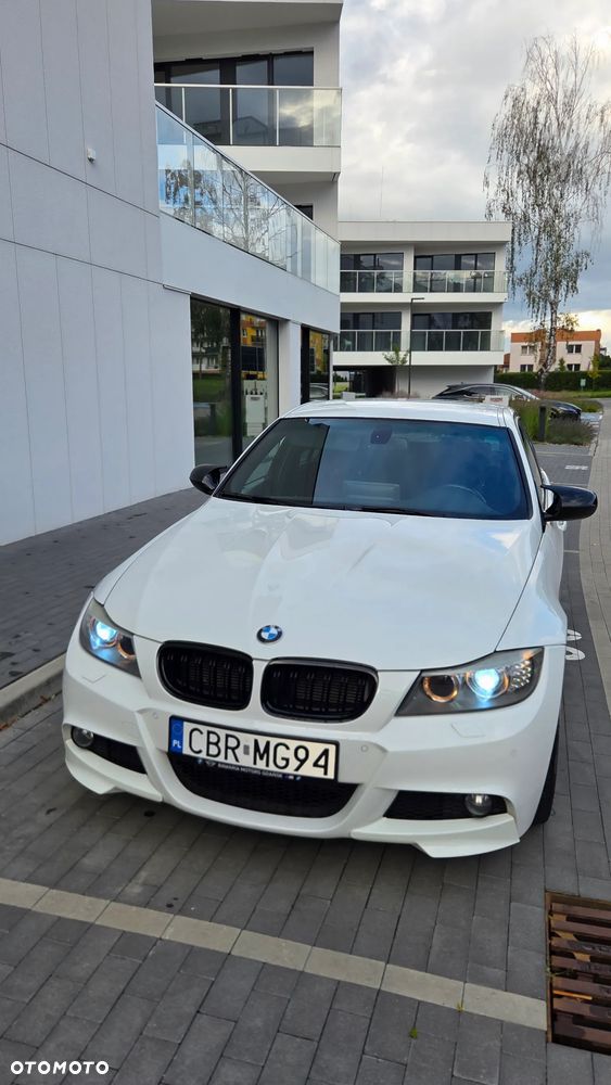 BMW Seria 3 318d Sport Line - 12