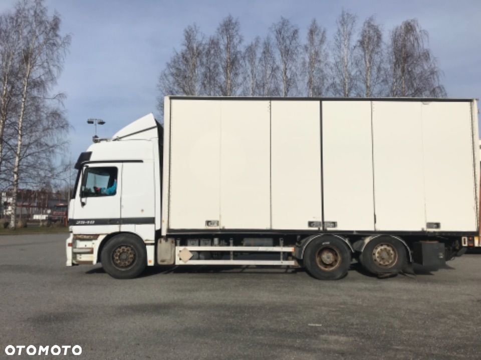 Mercedes ACTROS 2548 V8 MP1 6x2 bez zabudowy sprzedam na czesci - 1