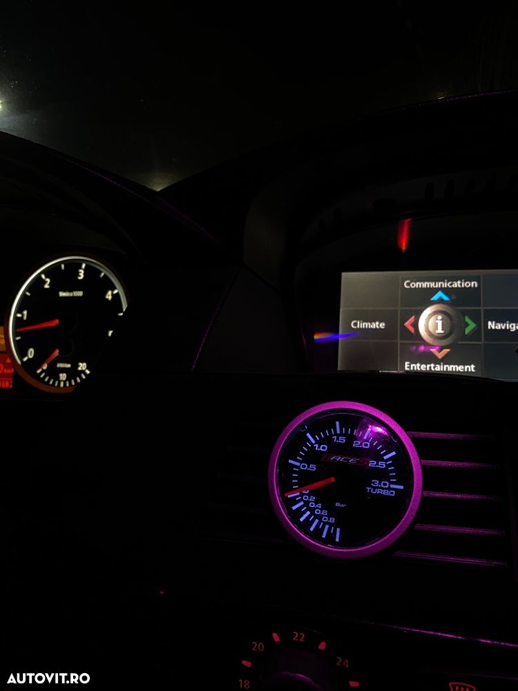 BMW Seria 5 525d - 15