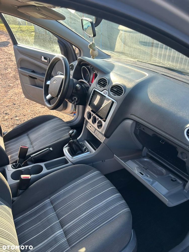 Ford Focus 1.6 TDCi FX Silver - 16