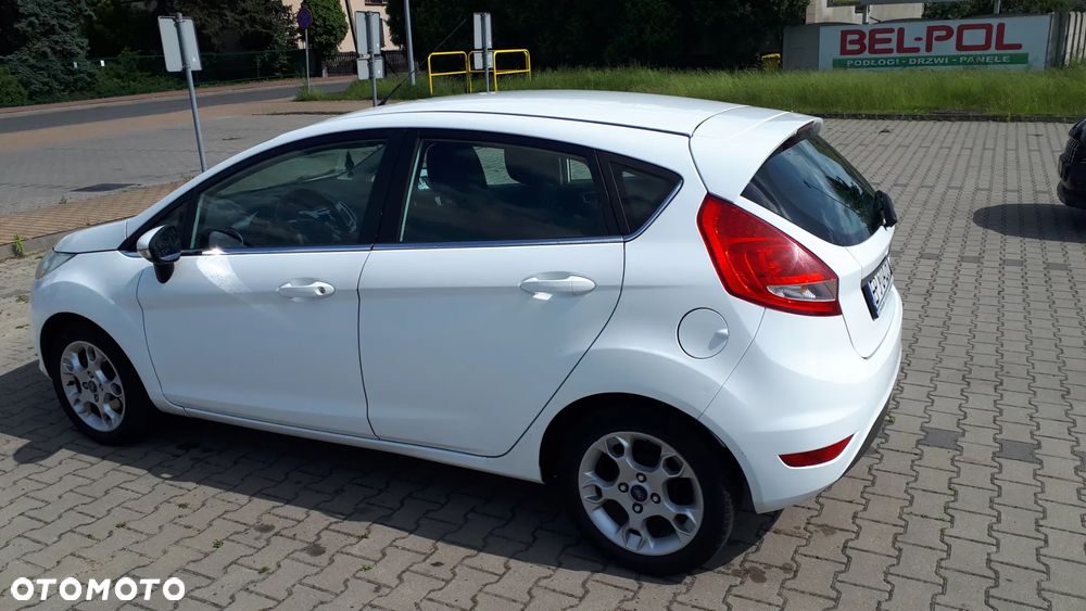 Ford Fiesta 1.25 Titanium EU5 - 5