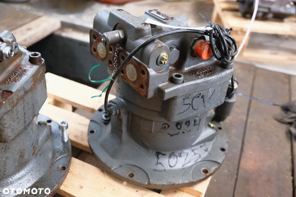 Silnik Hydrauliczny obrotu Liebherr  LH36F do R922 R924 LH 36 - 2