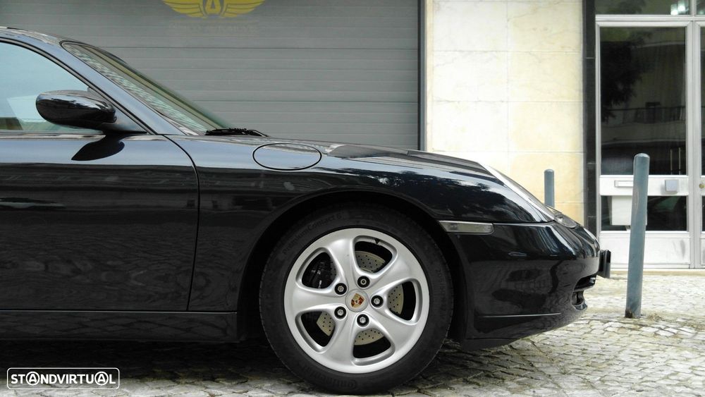 Porsche 911 (996) Carrera Coupé - 28