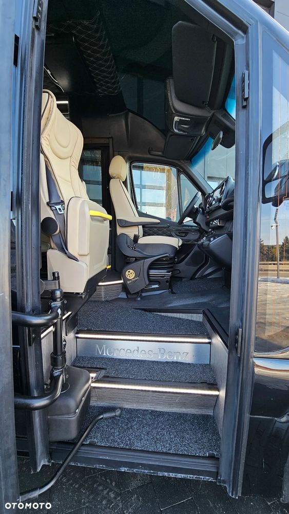 Mercedes-Benz Sprinter 519 - 13
