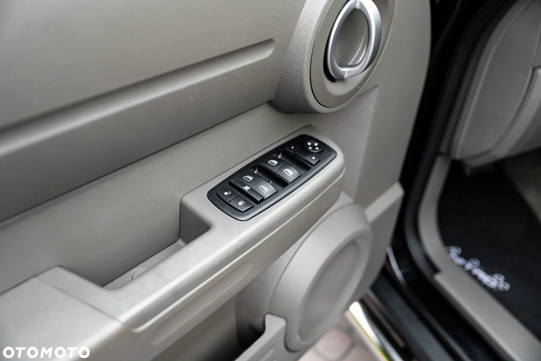 Dodge Nitro 3.7 V6 SLT 4WD - 18