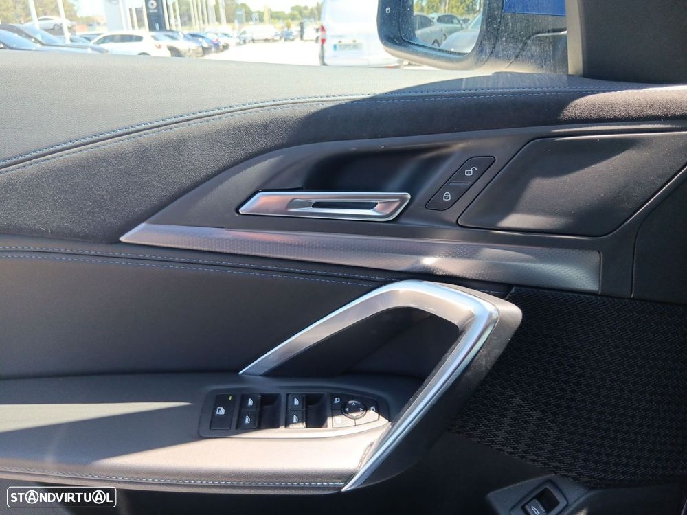 BMW iX2 eDrive20 Pack Desportivo M - 16