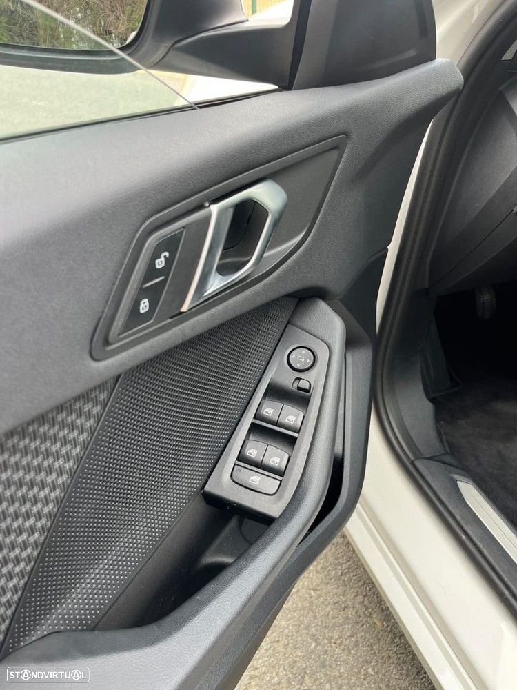 BMW 118 i Advantage - 21