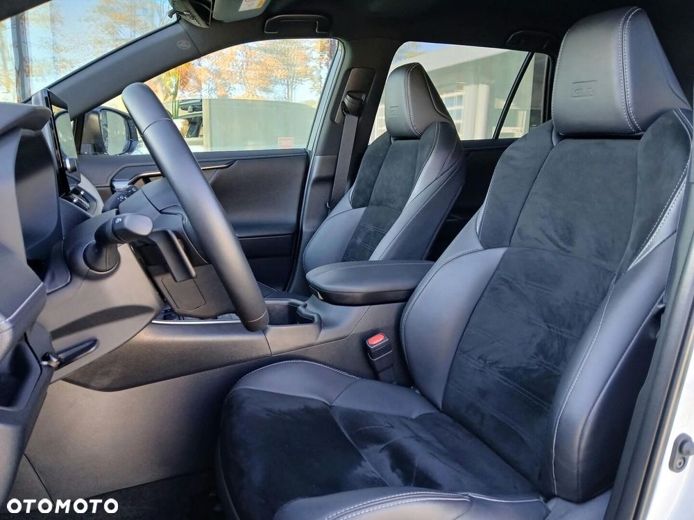 Toyota RAV4 2.5 Plug-In Hybrid GR Sport 4x4 - 6