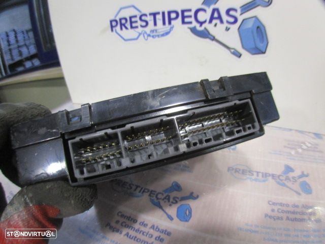 Modulo YWC106390 52010565B LAND ROVER FREELANDER 2000 2.0DI 98CV 3P PRETO Módulo Caixa De Fusíveis - 4