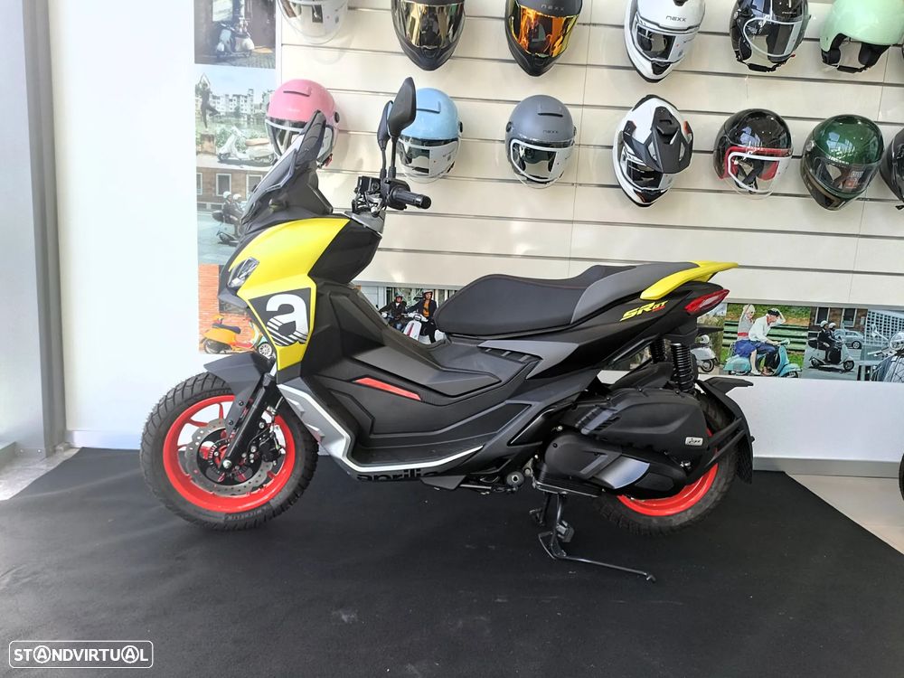 Aprilia SR GT 125 Sport - 1