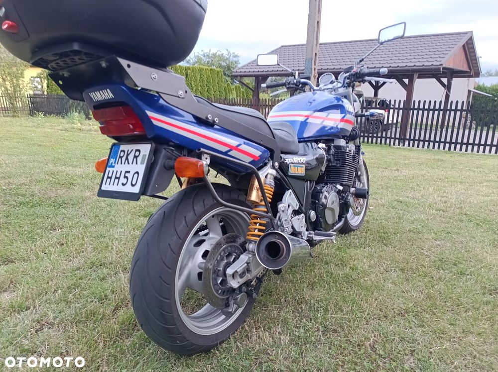 Yamaha XJR - 3