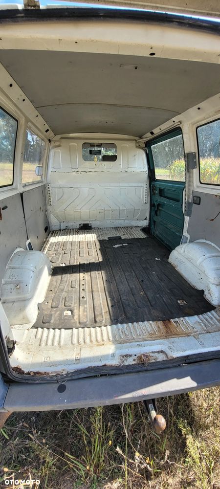 Volkswagen Transporter - 18
