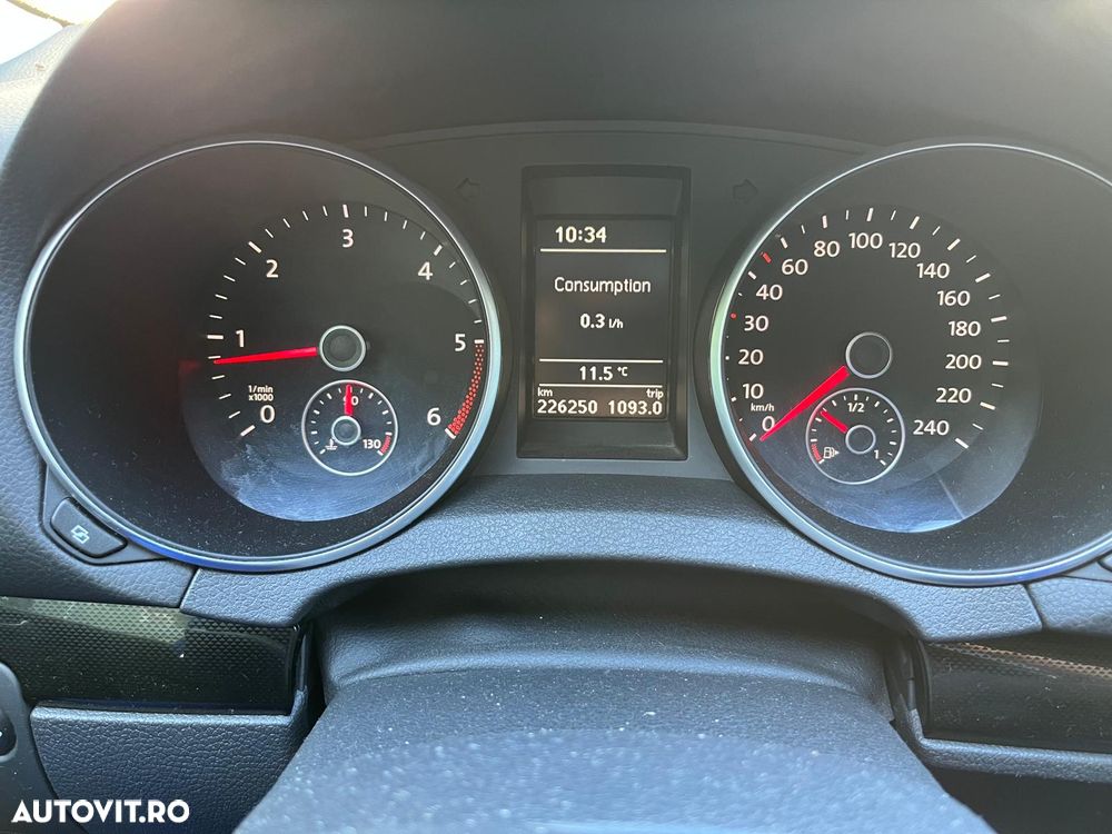 Volkswagen Golf - 2