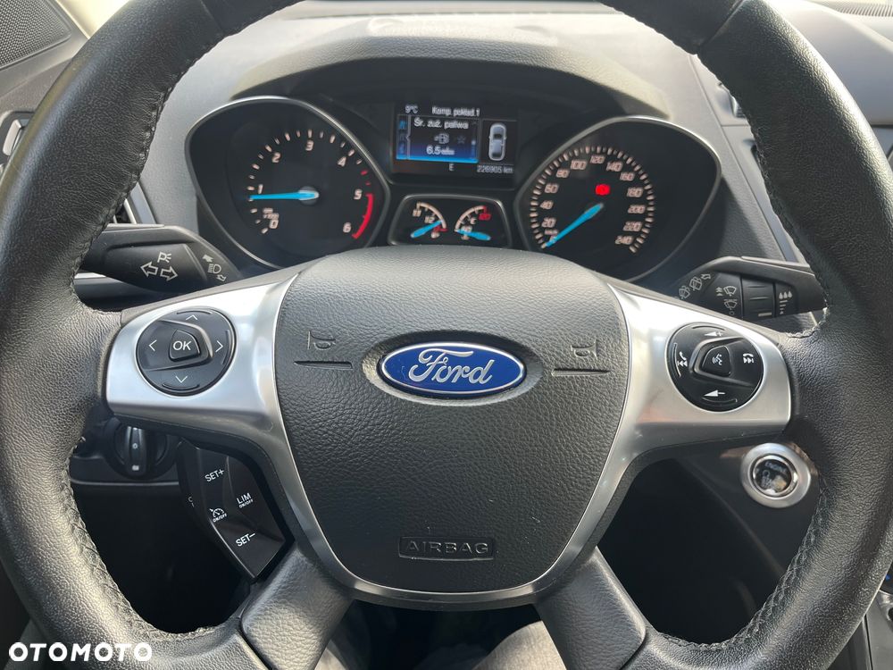Ford Kuga 2.0 TDCi 4WD Titanium - 24