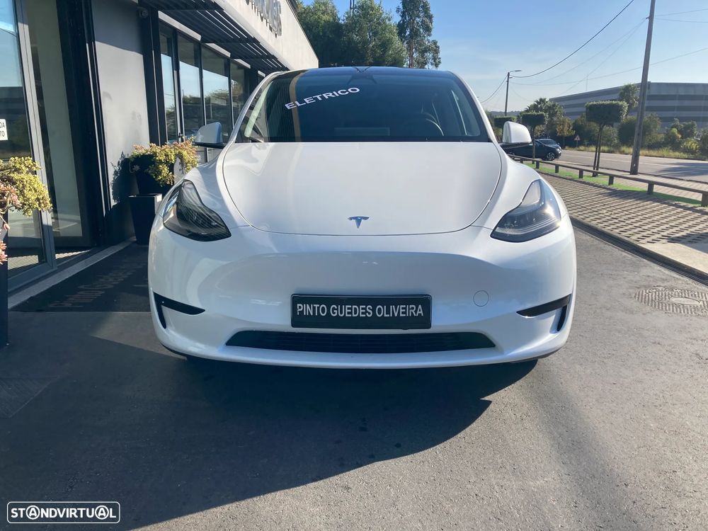 Tesla Model Y 2023 photo 2