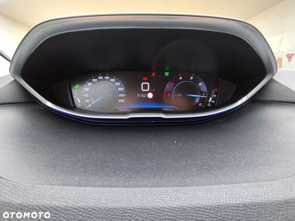 Peugeot 5008 HDI 150 Allure - 13