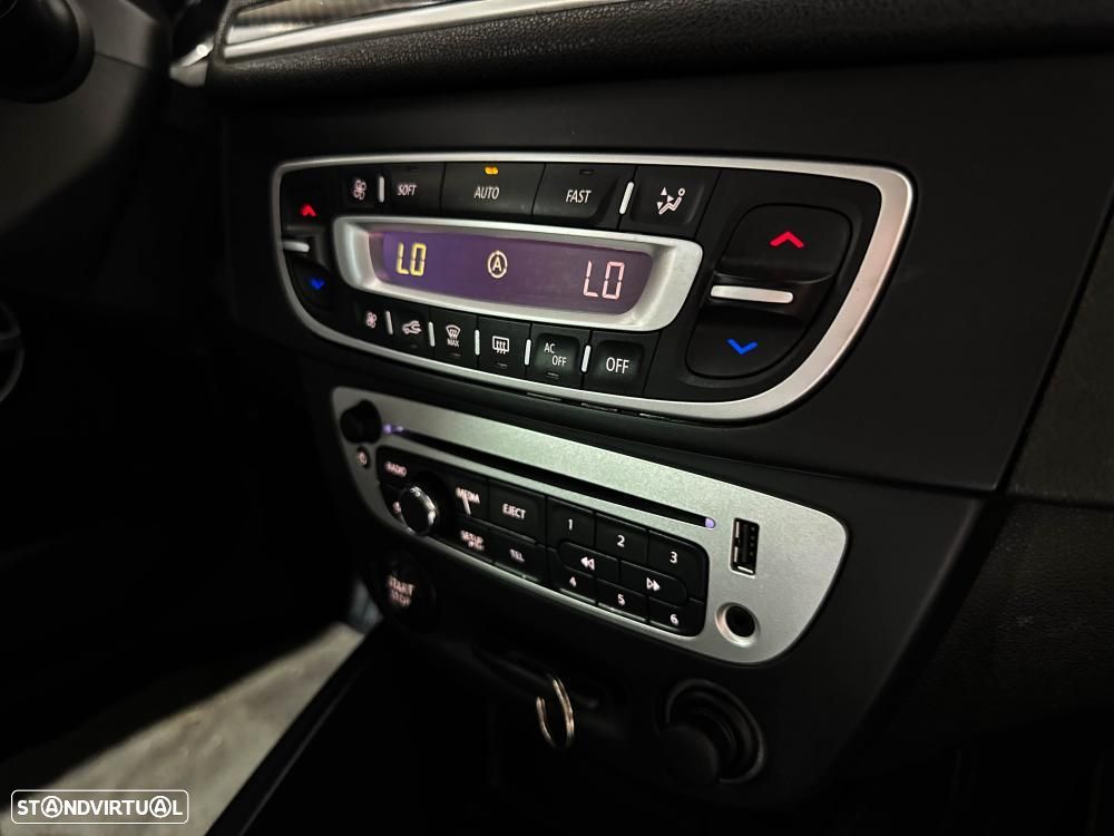 Renault Mégane Coupe 2.0 dCi Dyn. S - 33