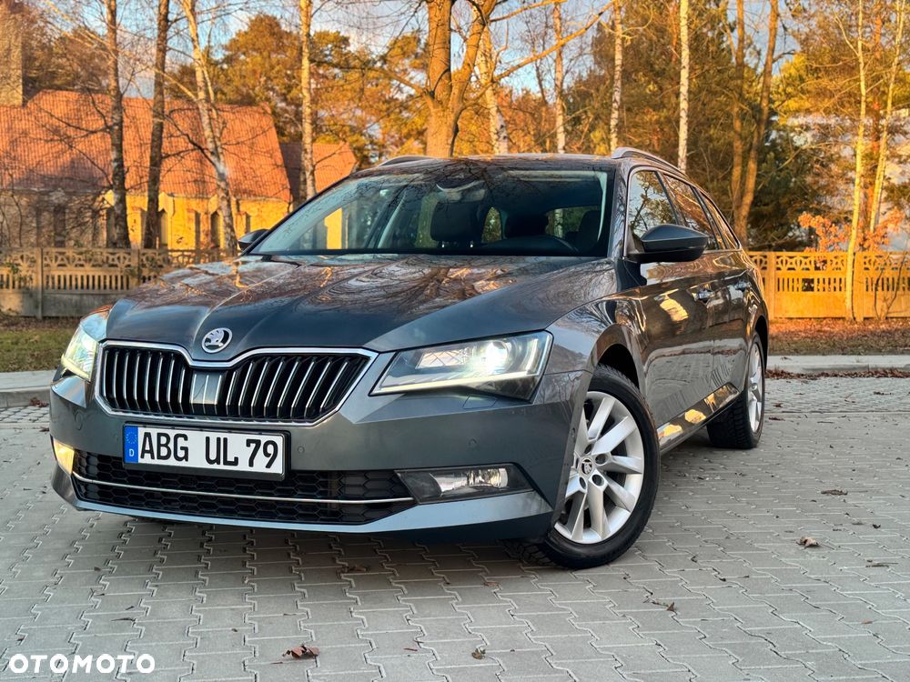 Skoda Superb 2.0 TDI DSG Premium Edition - 19