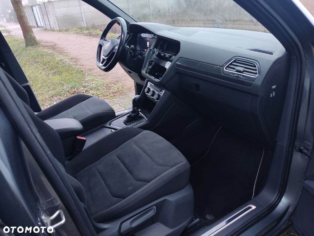 Volkswagen Tiguan - 27
